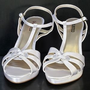Kenneth Cole T-Strap peep toe leather sole white satin‎ heel NEW